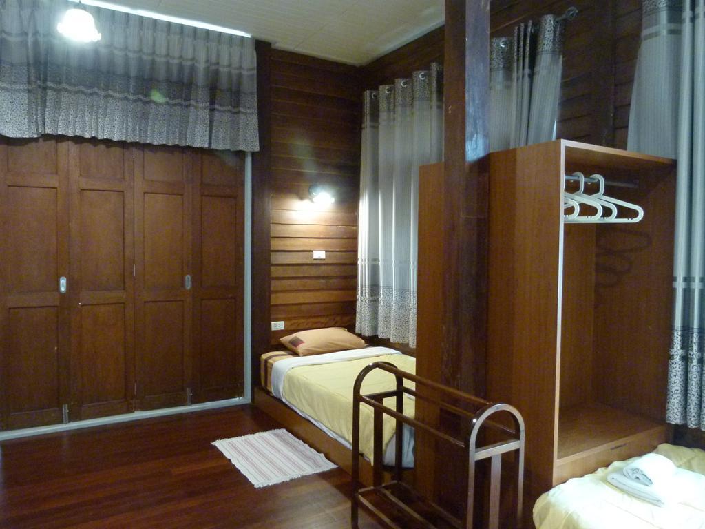 Bed and Breakfast Ban Boonchu Аюттхая Екстер'єр фото