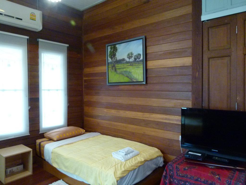 Bed and Breakfast Ban Boonchu Аюттхая Екстер'єр фото